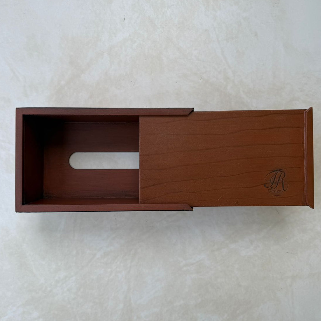 Opening of tissue box